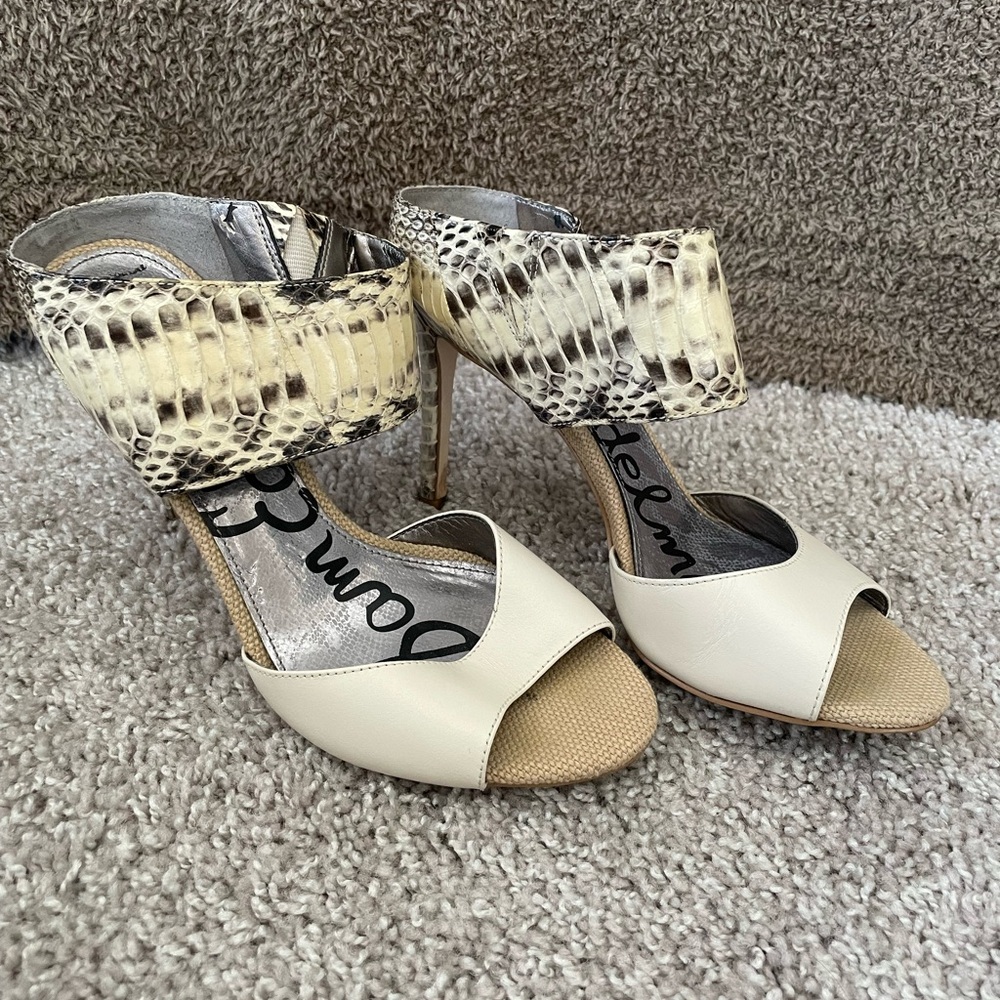 SAM EDELMAN ~ EUC Women’s 4-inch heeled snakeskin “Scottie” mules size 6.5